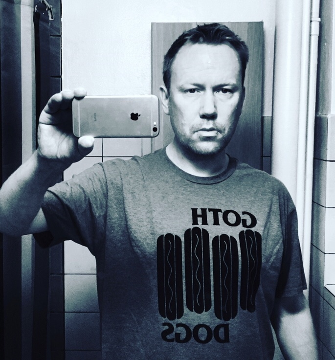 Manden under kappen er langt fra død og han skal ud af sit køkken! (En slags nytårstale fra&nbsp;AutismePlusFar)